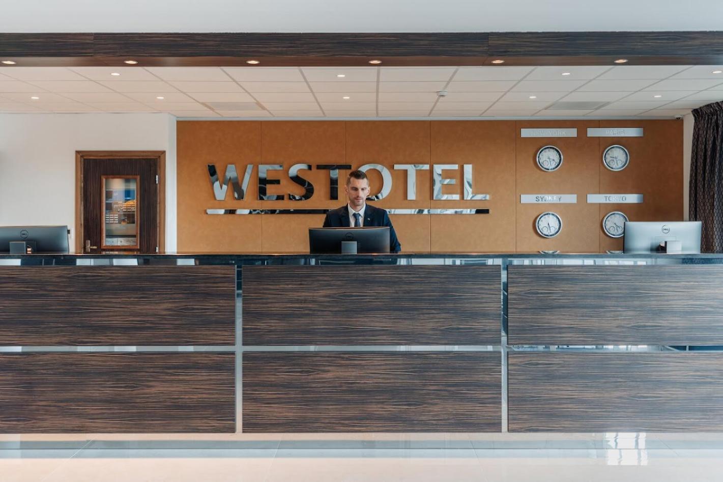 Westotel Taverny - Paris Val-D'Oise Ngoại thất bức ảnh