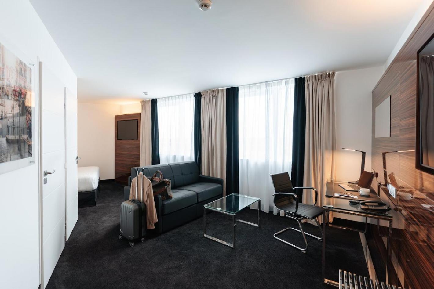 Westotel Taverny - Paris Val-D'Oise Ngoại thất bức ảnh