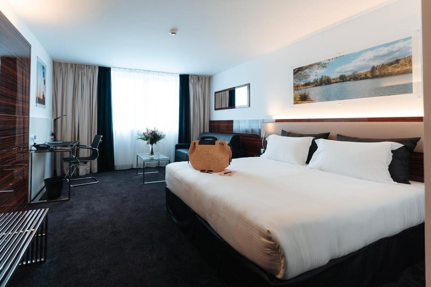 Westotel Taverny - Paris Val-D'Oise Ngoại thất bức ảnh