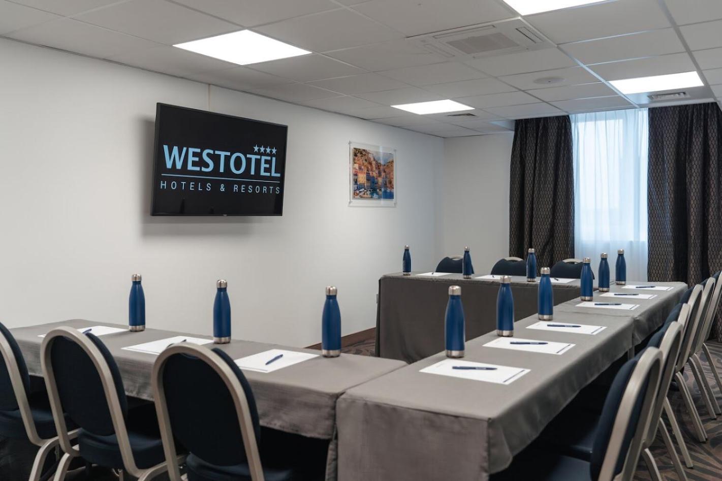Westotel Taverny - Paris Val-D'Oise Ngoại thất bức ảnh