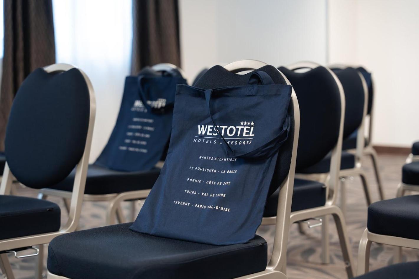 Westotel Taverny - Paris Val-D'Oise Ngoại thất bức ảnh